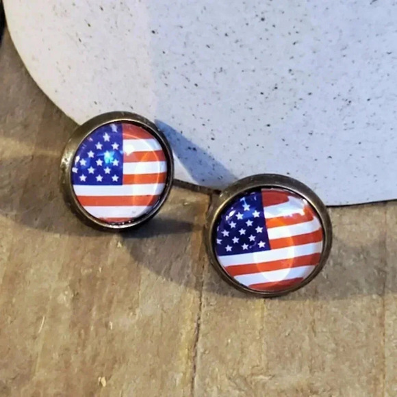 American Flag USA United States Antiqued Brass Stud Patriotic Handcrafted Earrin - Picture 2 of 7